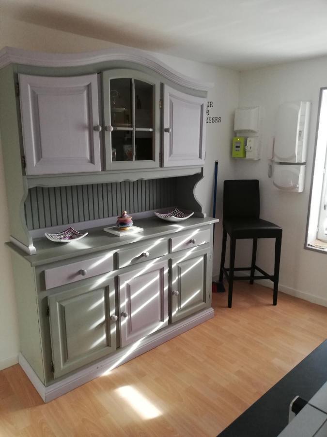 La Fere Du Siecle Apartment ภายนอก รูปภาพ