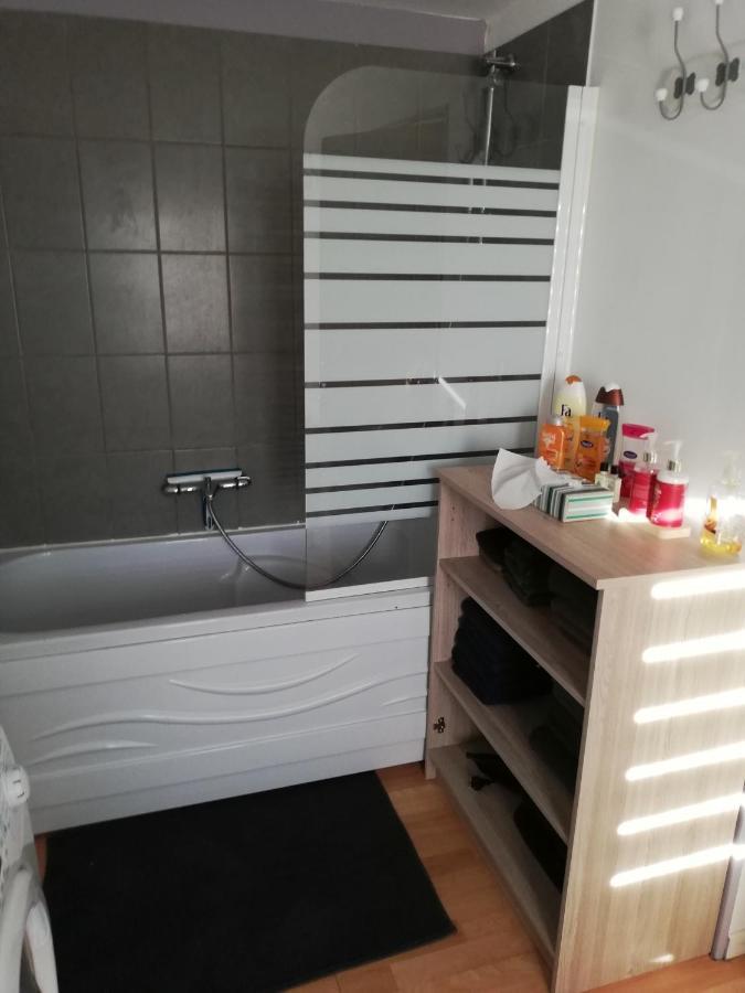 La Fere Du Siecle Apartment ภายนอก รูปภาพ